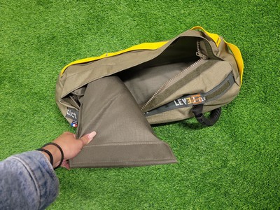 Inner bags en train d'être retiré d'un Sandbag taille S